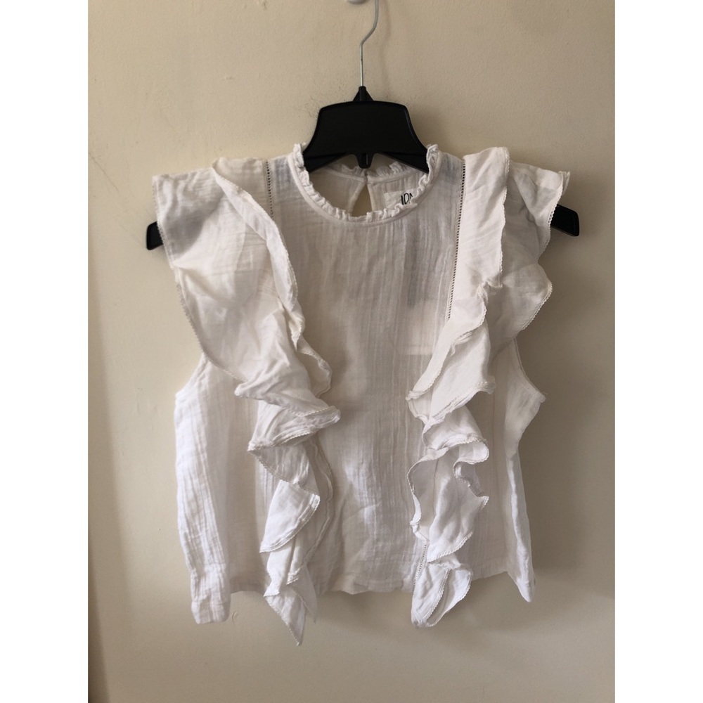 M white dra ruffle top